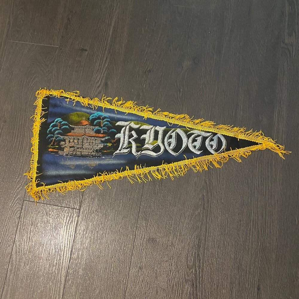 VINTAGE KYOTO JAPAN SOUVENIR PENNANT FLAG BANNER